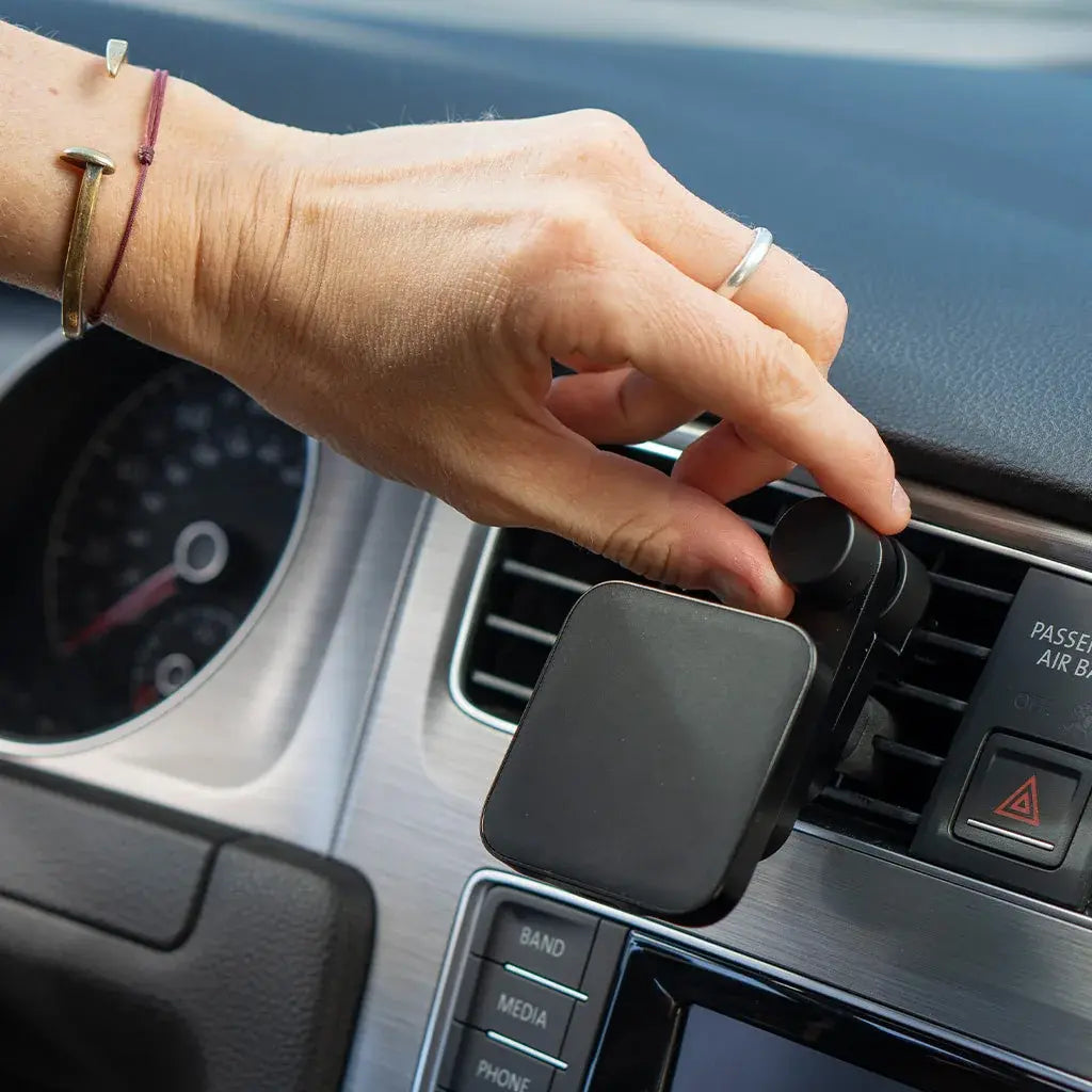 Car Vent Mount - Şarjlı Havalandırma Bağlantı Aparatı