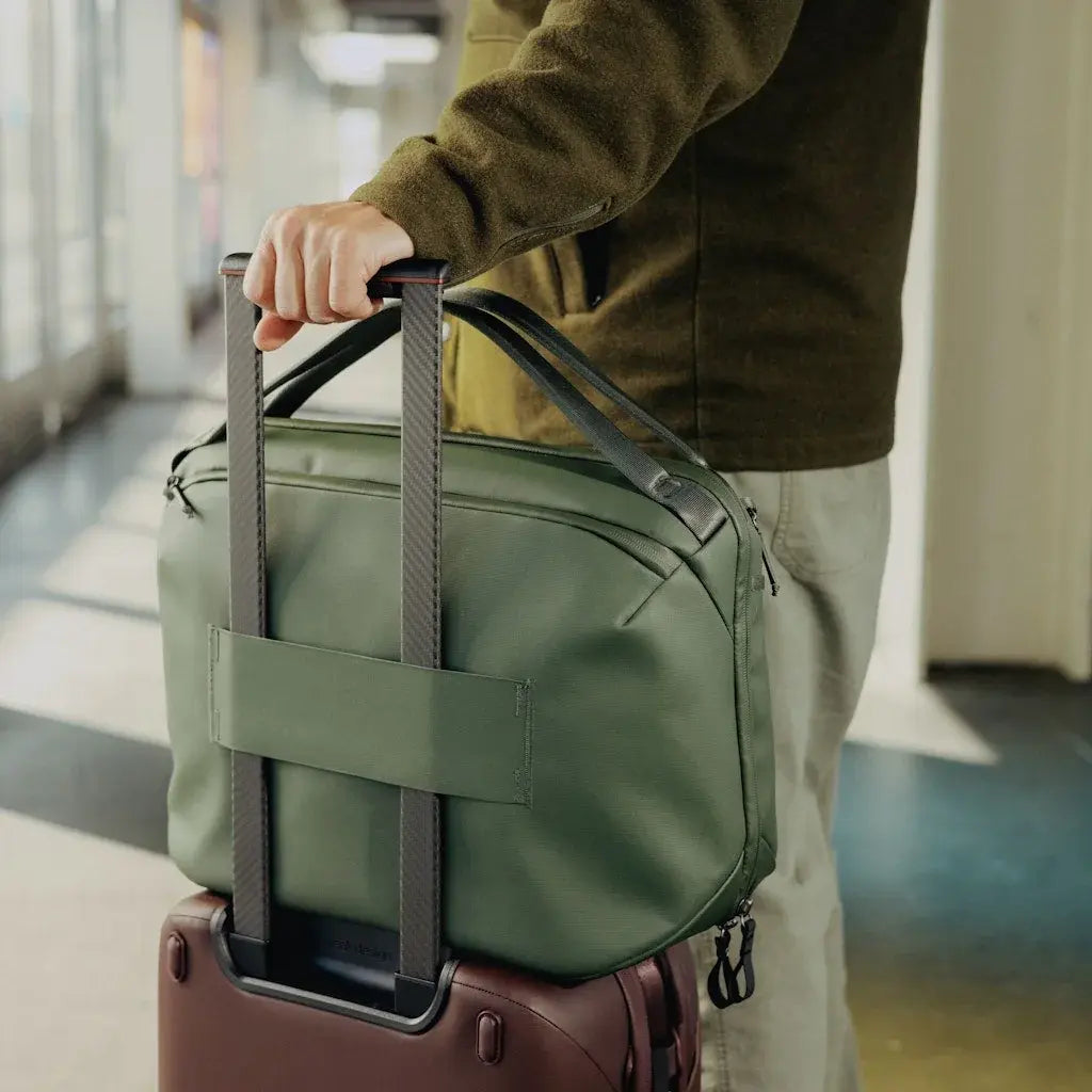 Travel Weekender 25L - Sage